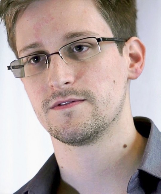 Edward_Snowden-2-539x649